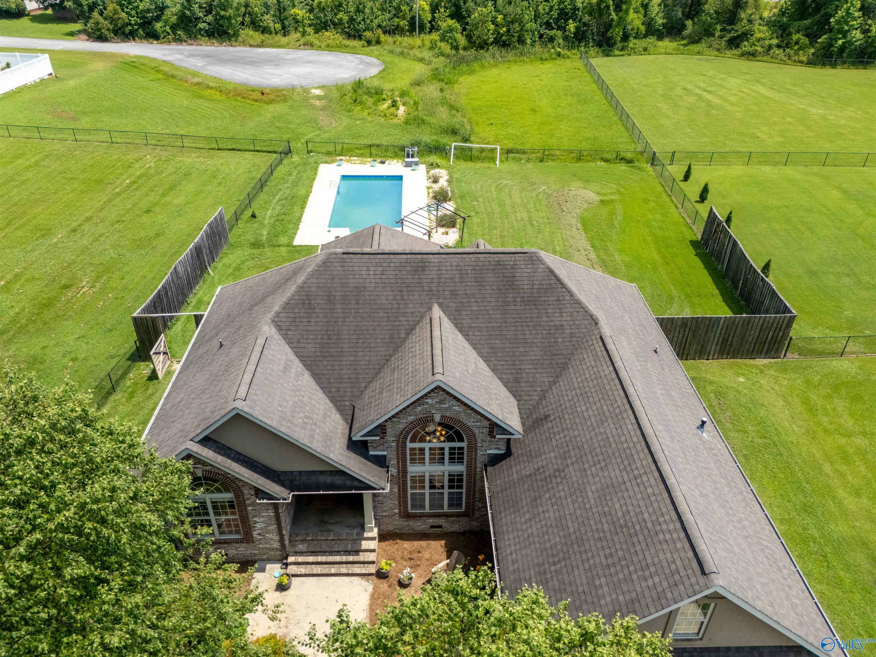 Property Photo: 1451 Marshall Way AL 35907