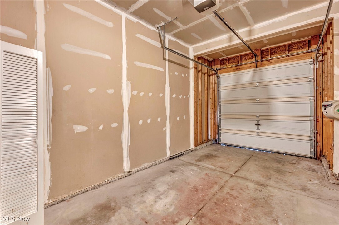 Property Photo:  1514 Wellingshire Circle  OH 44221 