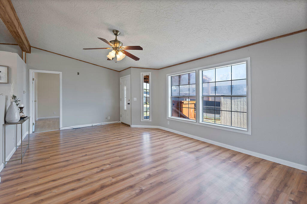 Property Photo: 185 NW Harwood Street 23 OR 97754