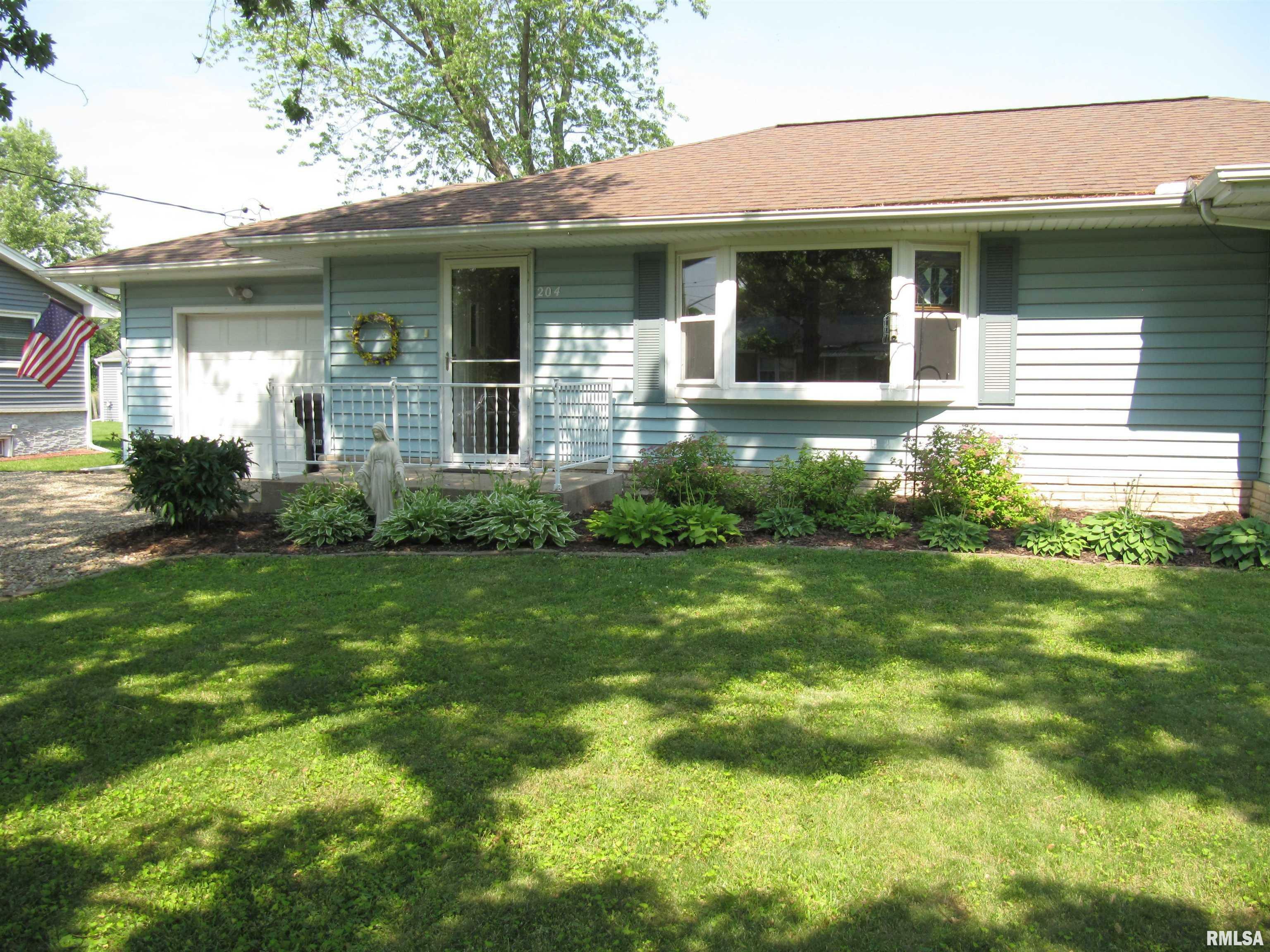 Property Photo:  204 Sherwood Park Road  IL 61571 