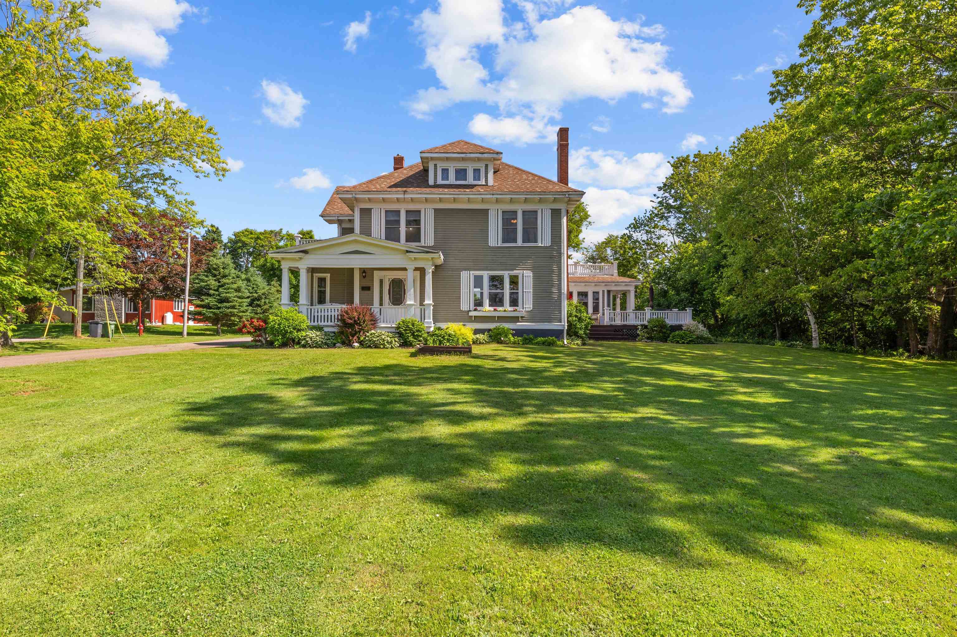 Photo de la propriété: 141 Victoria Road PE C1N 2G6