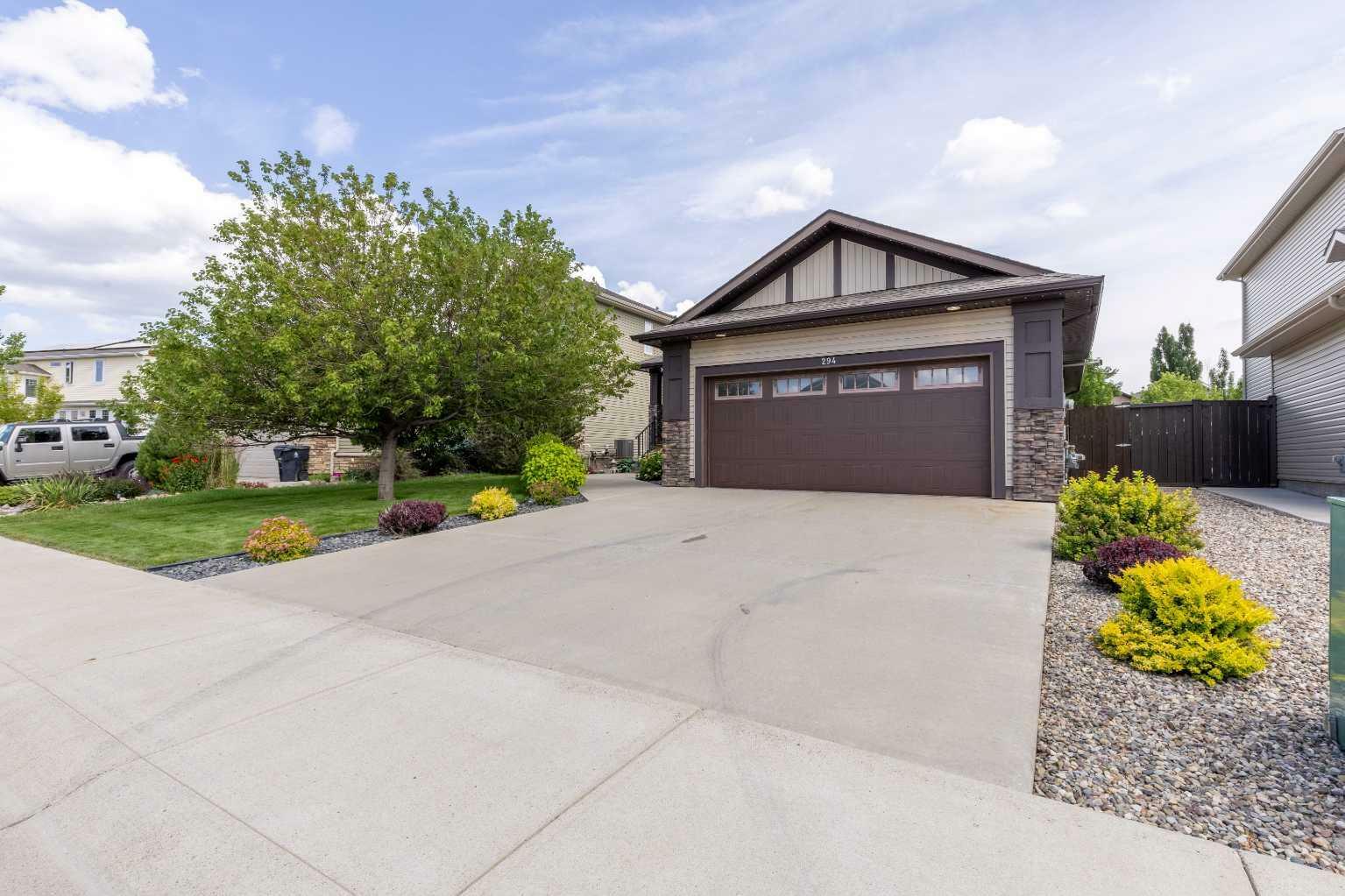 Property Photo: 294 Mt Sundial Court W AB T1J 5B7