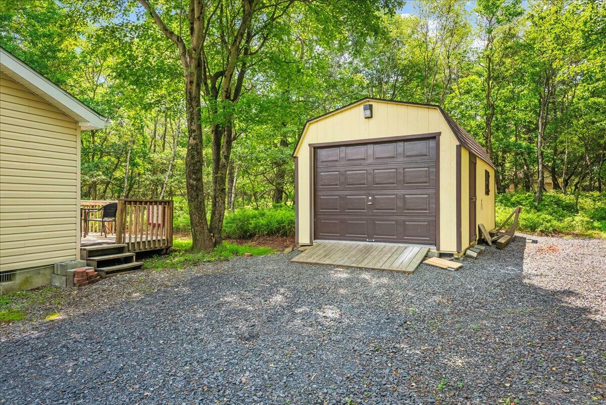 Property Photo:  605 N Scenic Drive  PA 18210 