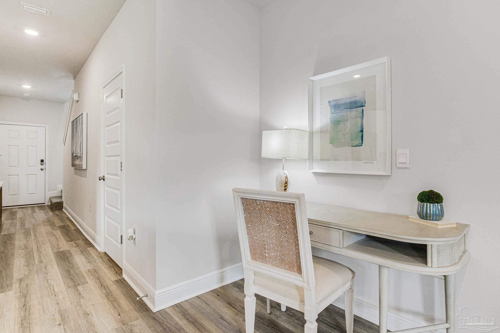 Property Photo: 3997 Pendragon Cir FL 32583