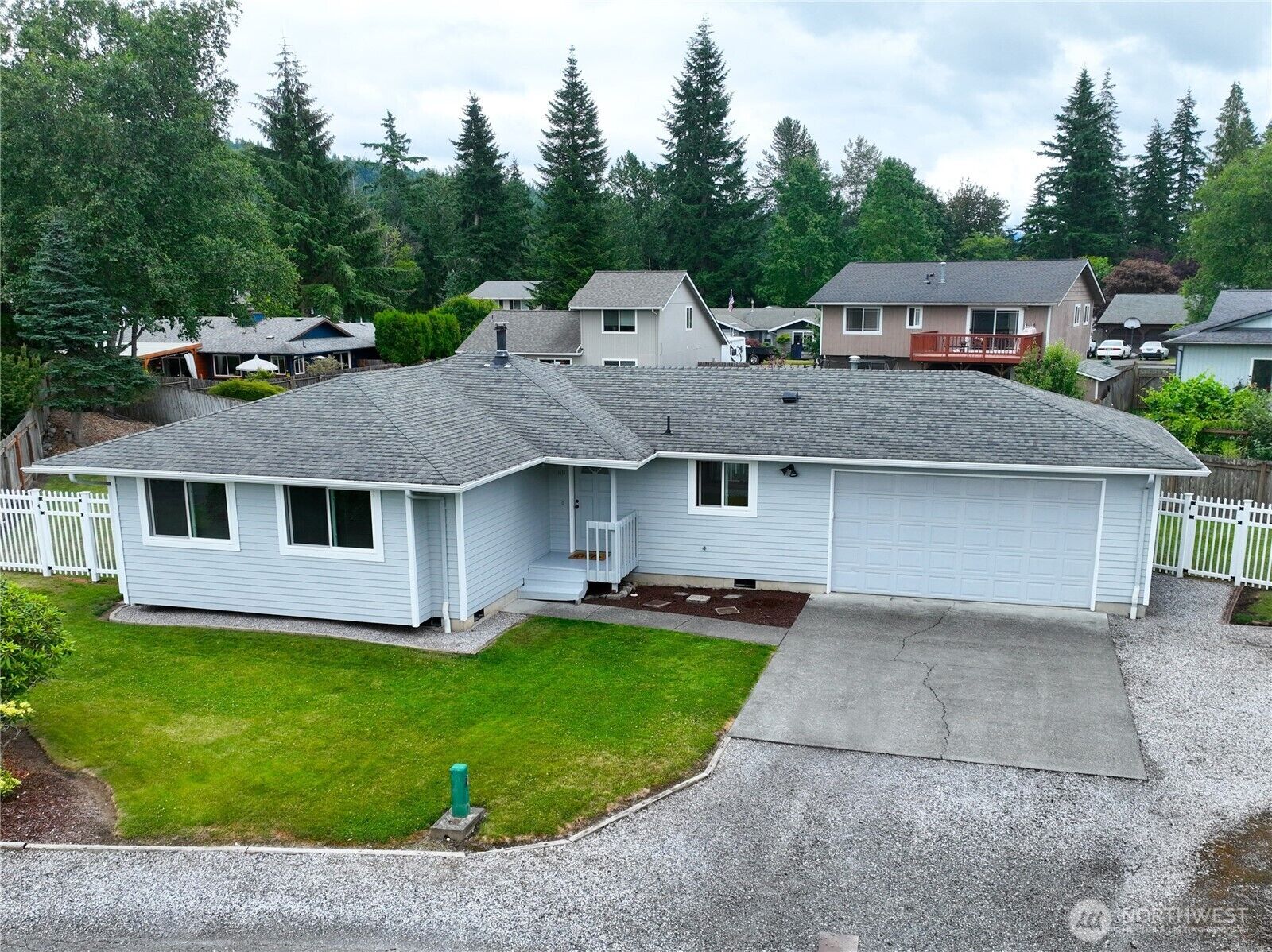 Property Photo: 1411 Holly Court WA 98226