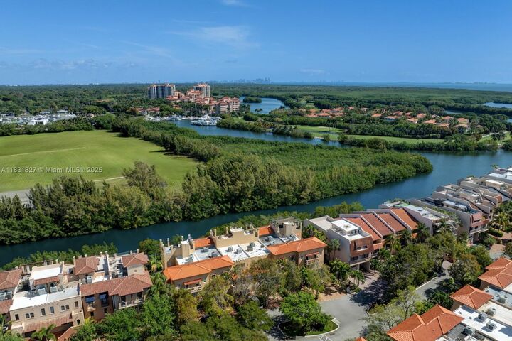 Property Photo:  6206 Paradise Point Dr  FL 33157 