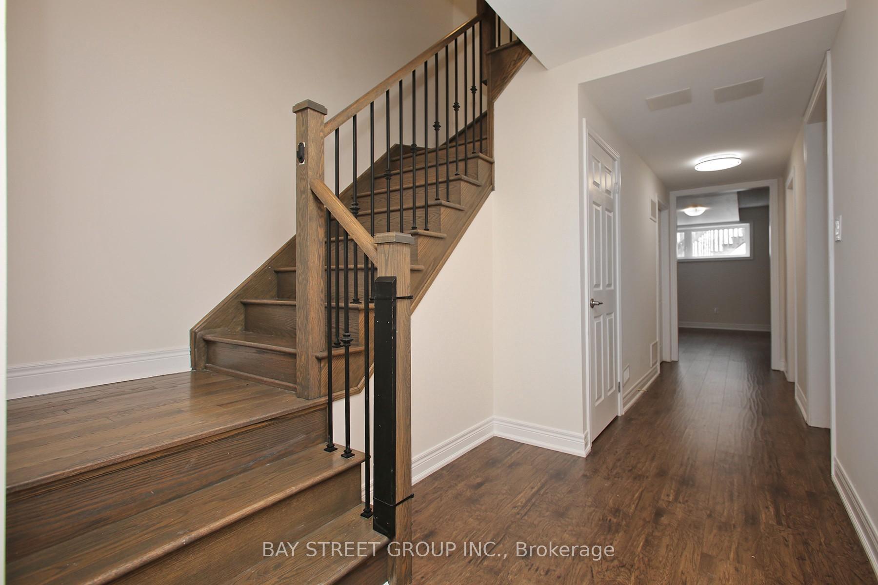 Property Photo:  102 Carrville Woods Circle  ON L6A 4Z6 