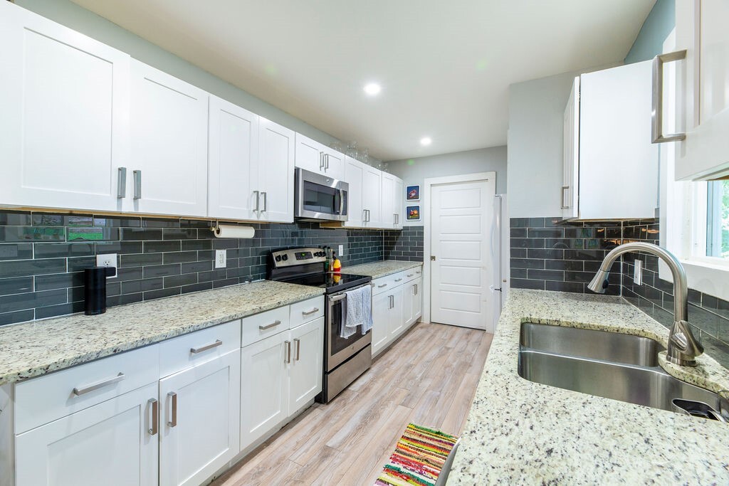 Property Photo: 4715 Carsonhill Drive TX 78723