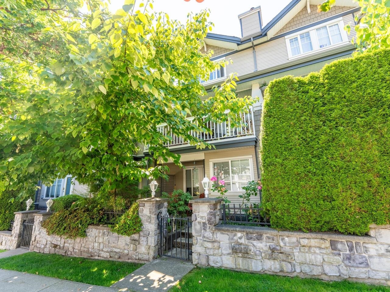 230 Tenth Street 25  New Westminster BC V3M 3X9 photo