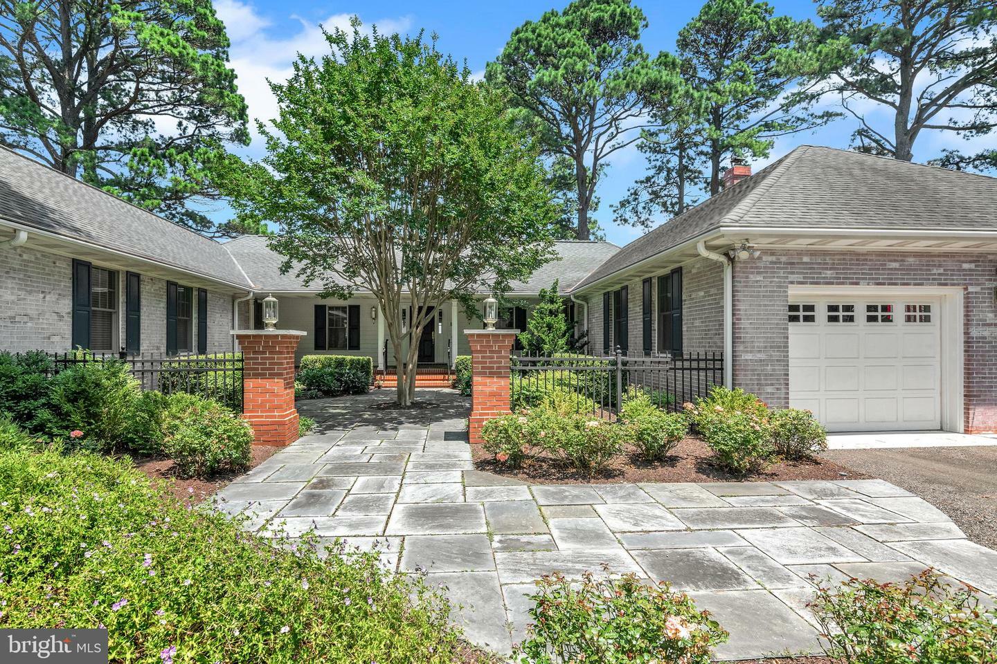 Property Photo: 900 Riverview Terrace MD 21663
