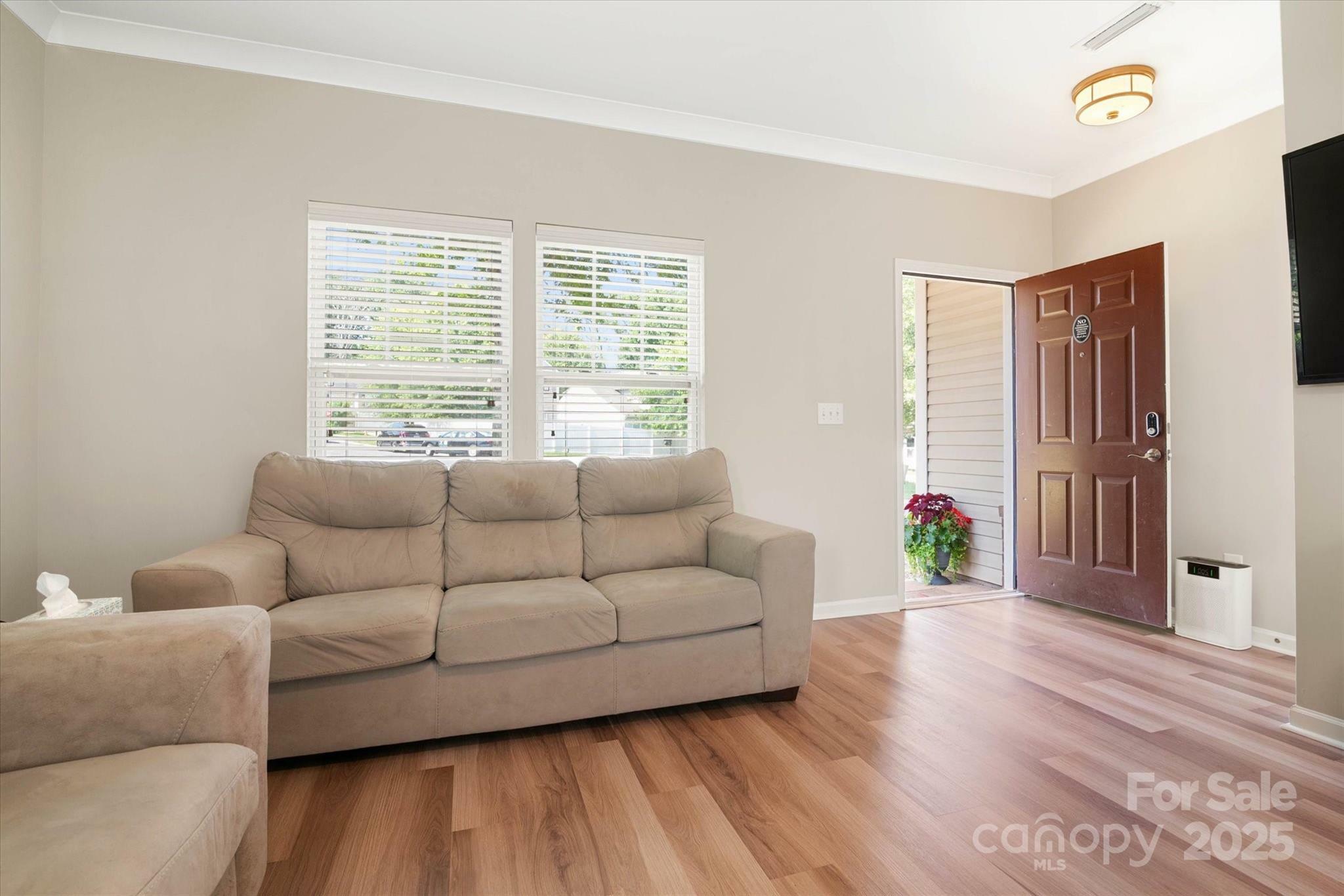 Property Photo: 1628 Fitchburg Court NC 28214