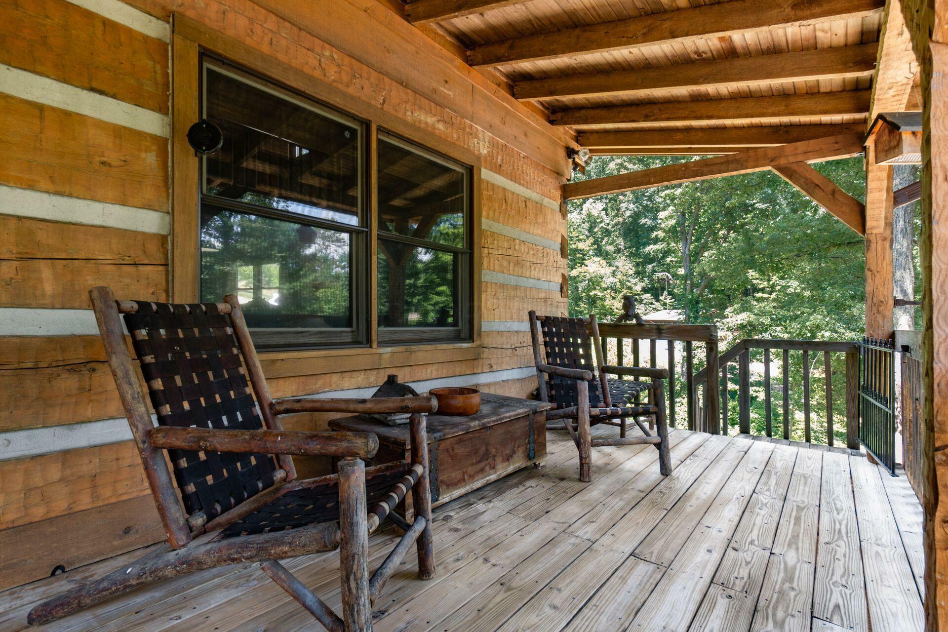 Property Photo: 517 Ross SE Road OH 43130