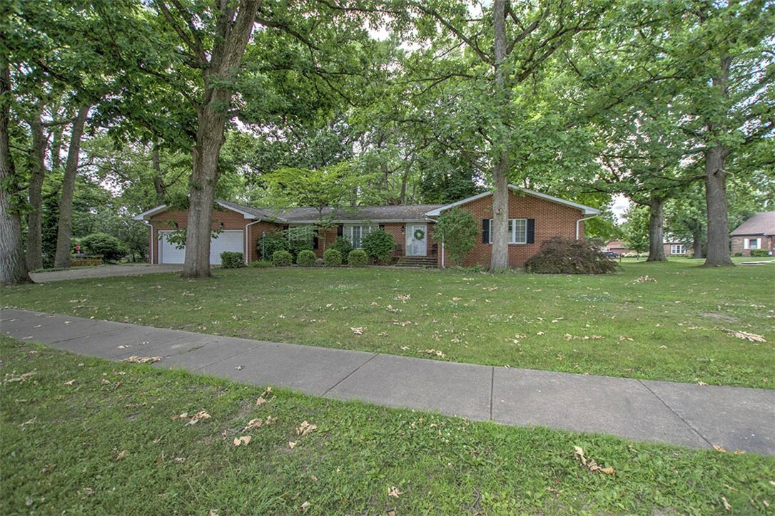 Property Photo:  5307 Yavapai Drive  IL 62535 