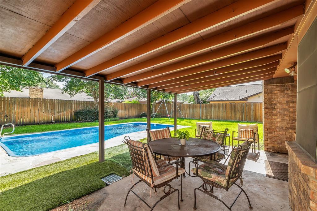 Property Photo: 16622 Ben Nevis Drive TX 77084