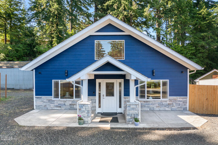 Property Photo:  1060 NW Sunset Drive  OR 97391 