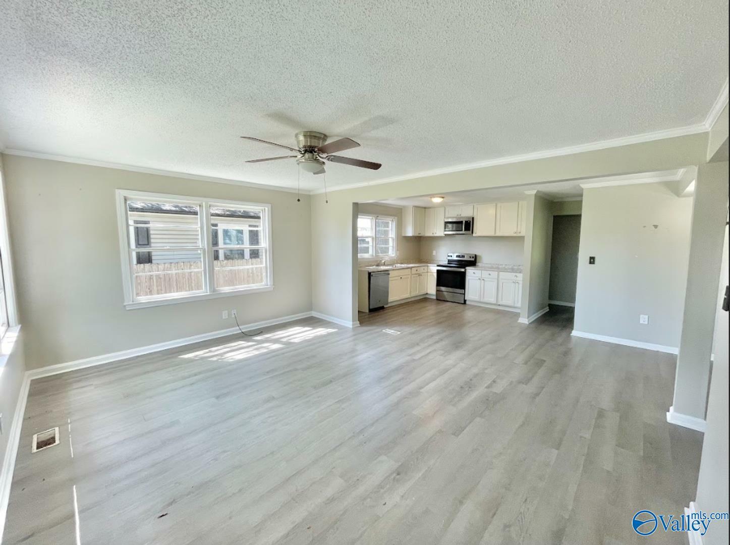 Property Photo: 1906 Harrison Street AL 35601