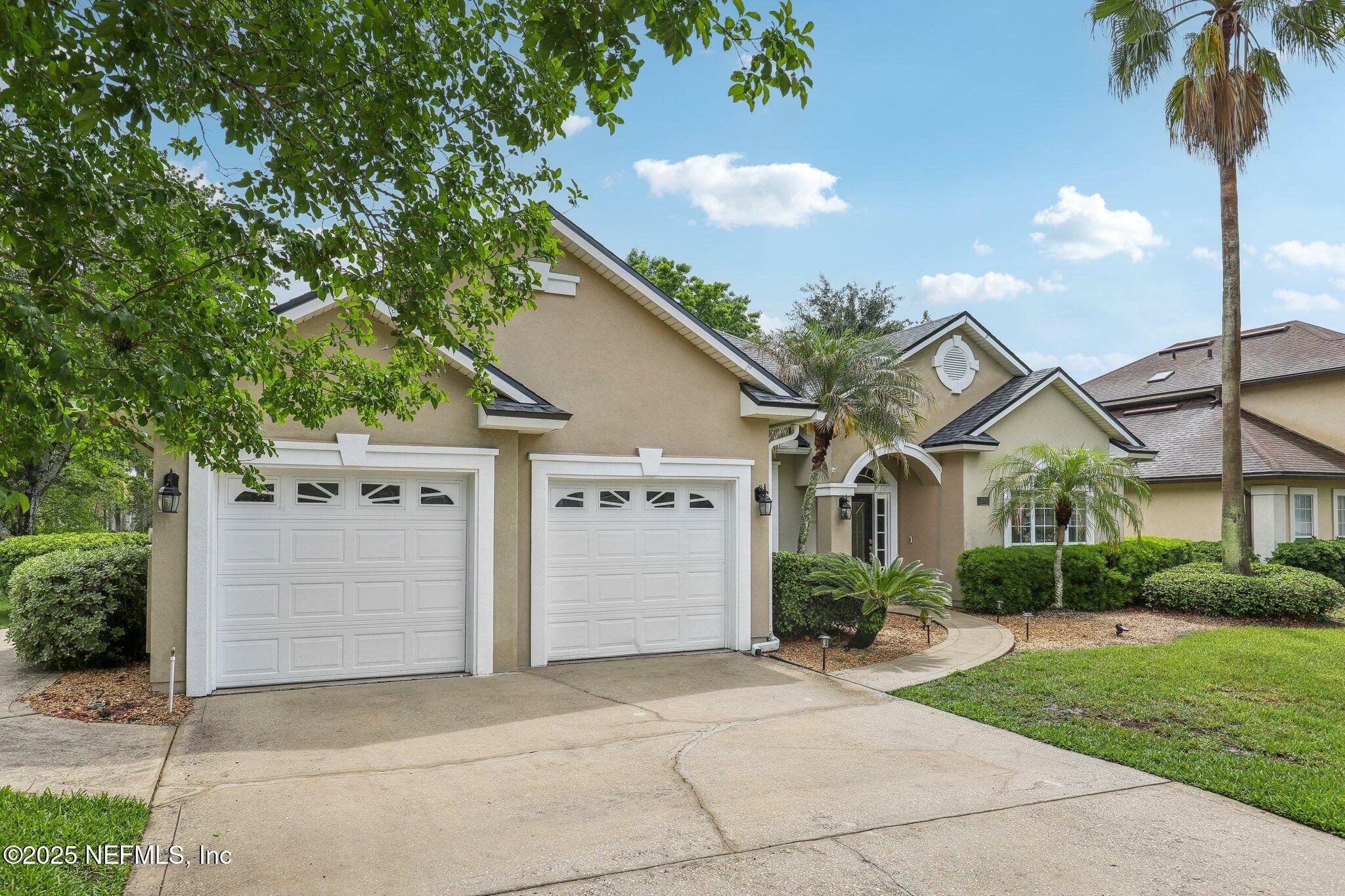 Property Photo:  2260 Harbor Lake Drive  FL 32003 