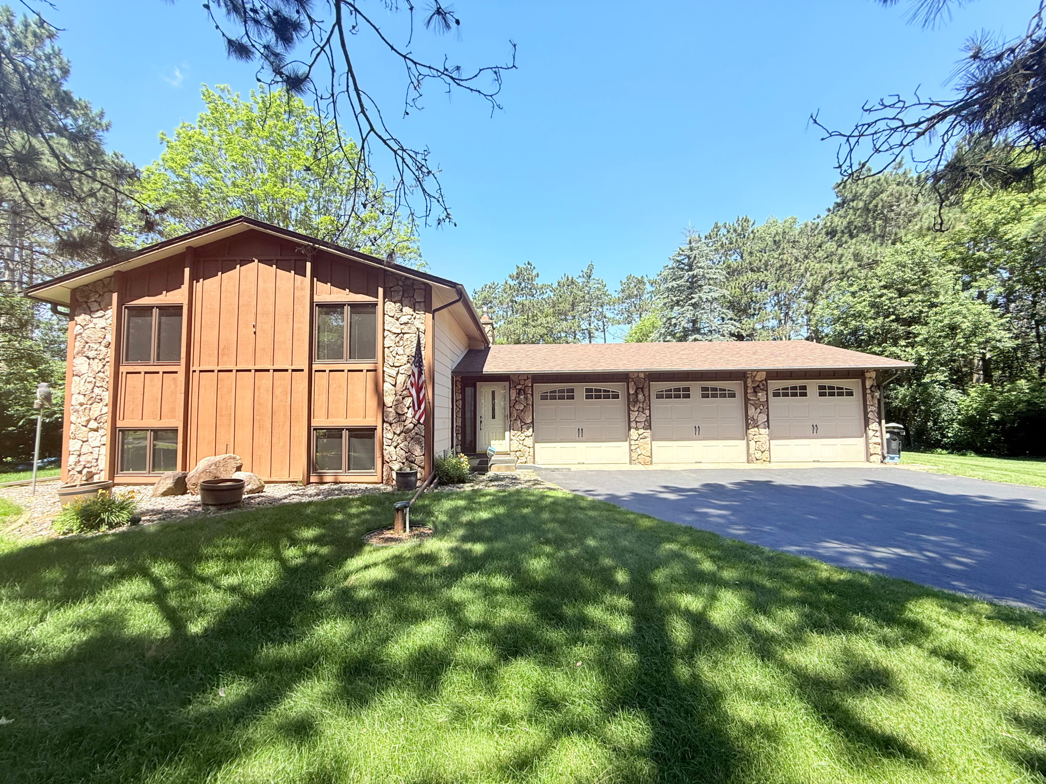 Property Photo:  7829 Lois Lane  MN 55014 