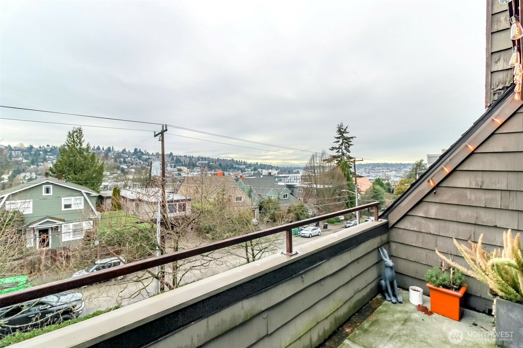Property Photo:  3030  14th Avenue W 303  WA 98119 