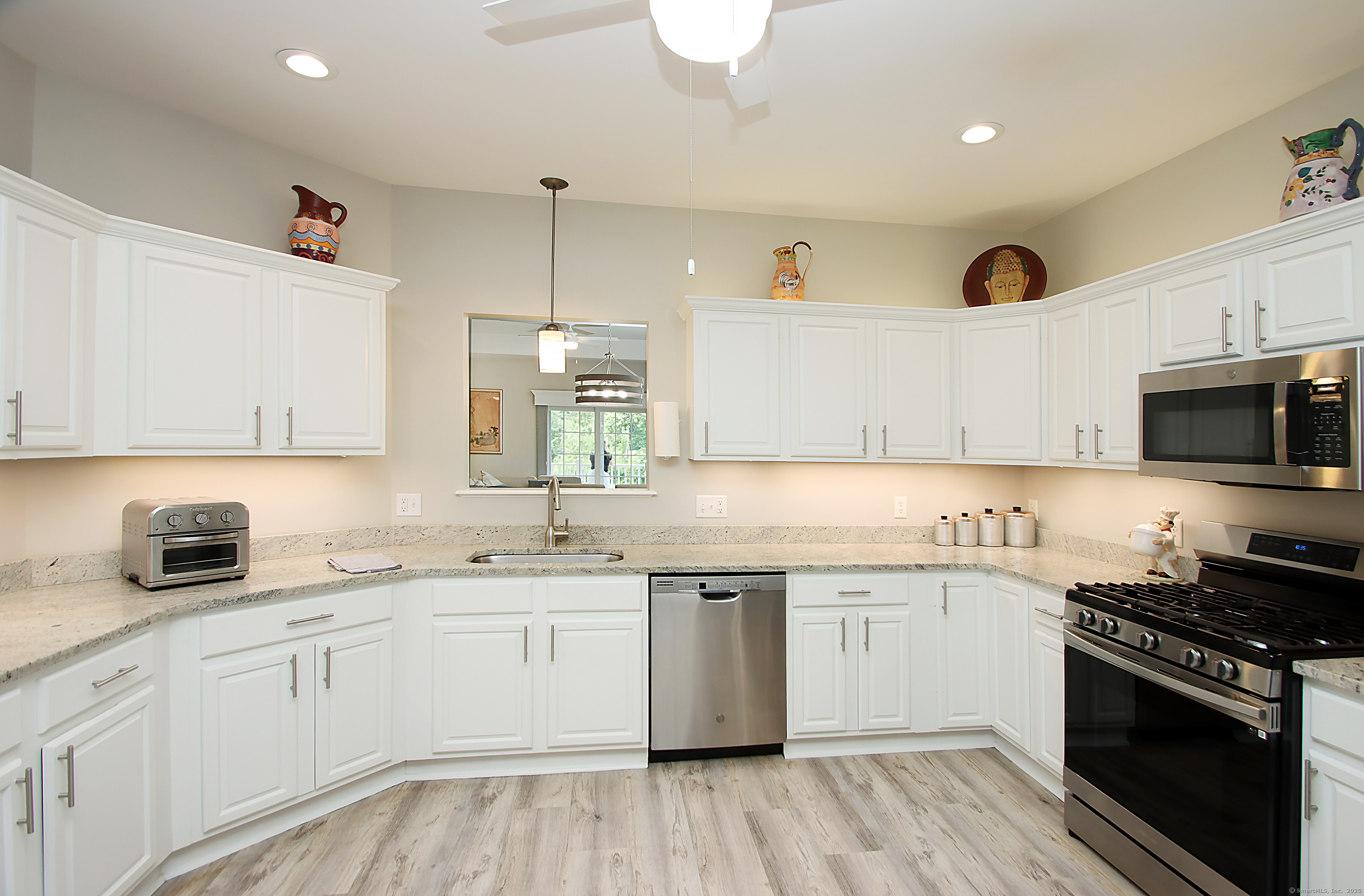 Property Photo: 36 Todd Street 606 CT 06518