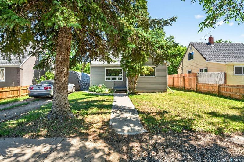 Property Photo: 1263 4th Avenue NE SK S6H 1J4
