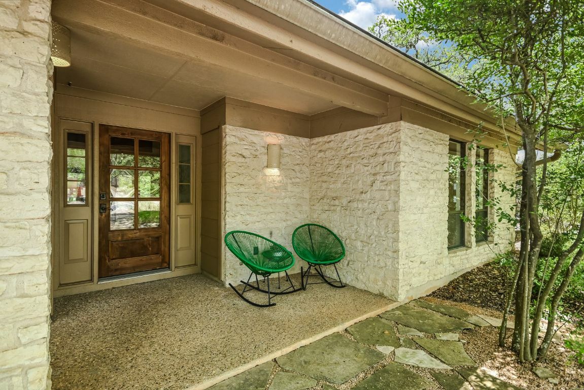 Property Photo:  3119 Eanes Circle  TX 78746 