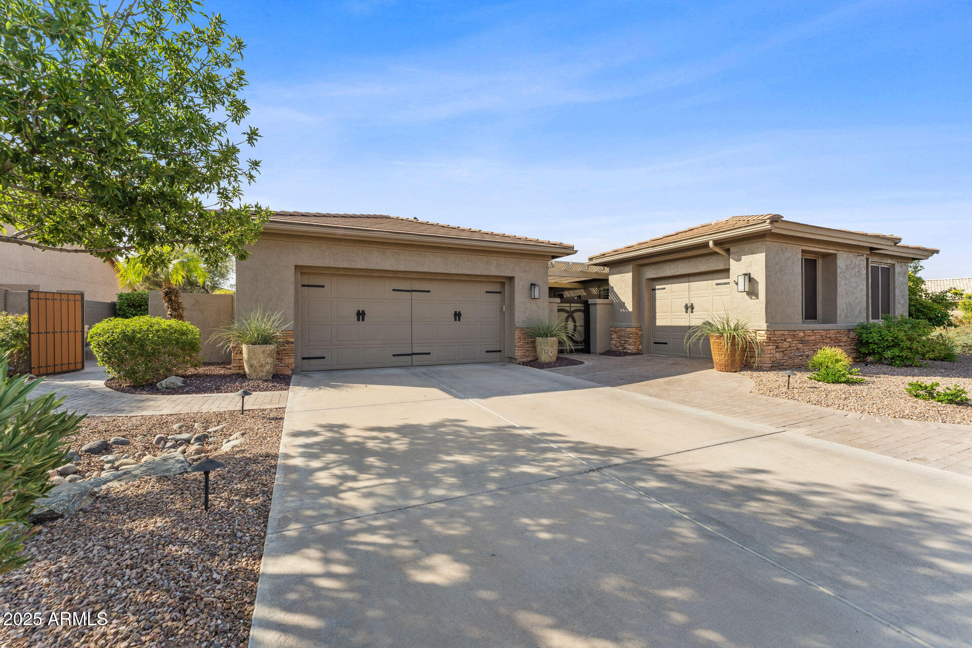 Property Photo:  24223 S Briar Wing Drive  AZ 85248 
