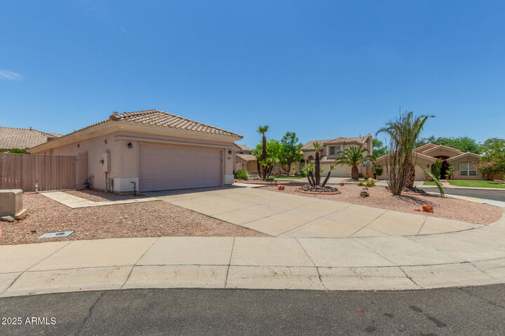 Property Photo: 13895 N 102nd Street AZ 85260