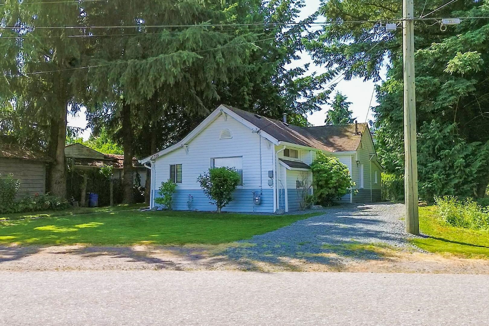 45728 Henderson Avenue  Chilliwack BC V2P 2Y3 photo