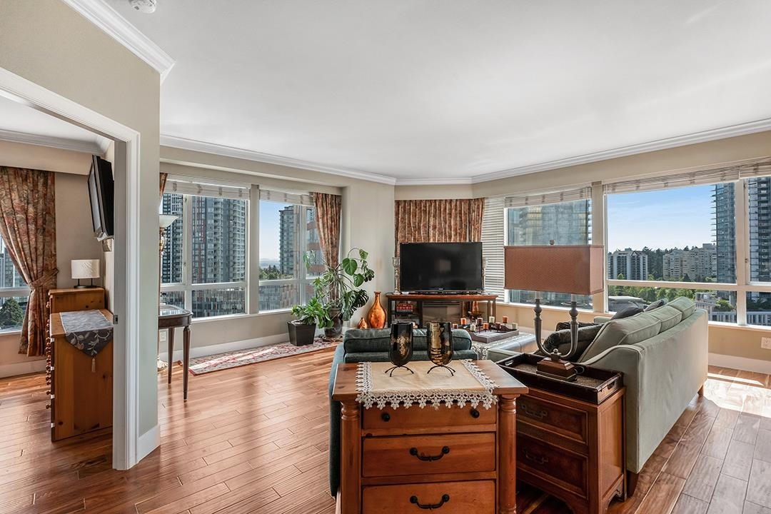 Property Photo: 6220 McKay Avenue 1404 BC V5H 4M8