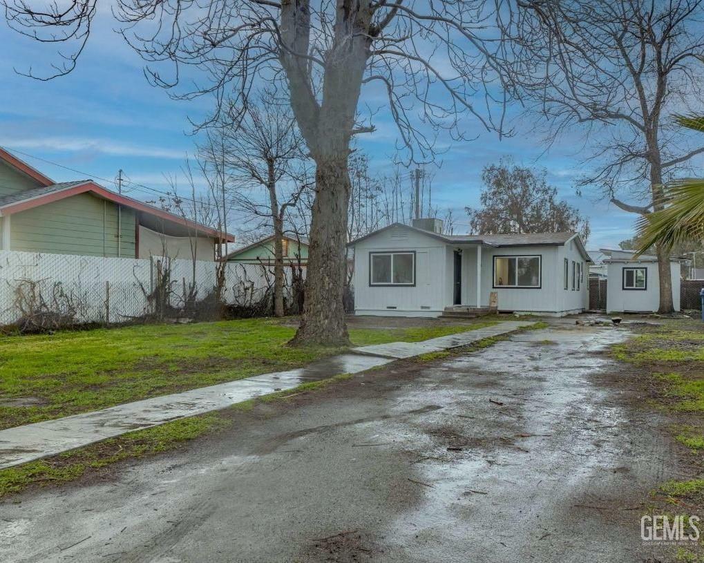 710 Willow Drive  Bakersfield CA 93308 photo