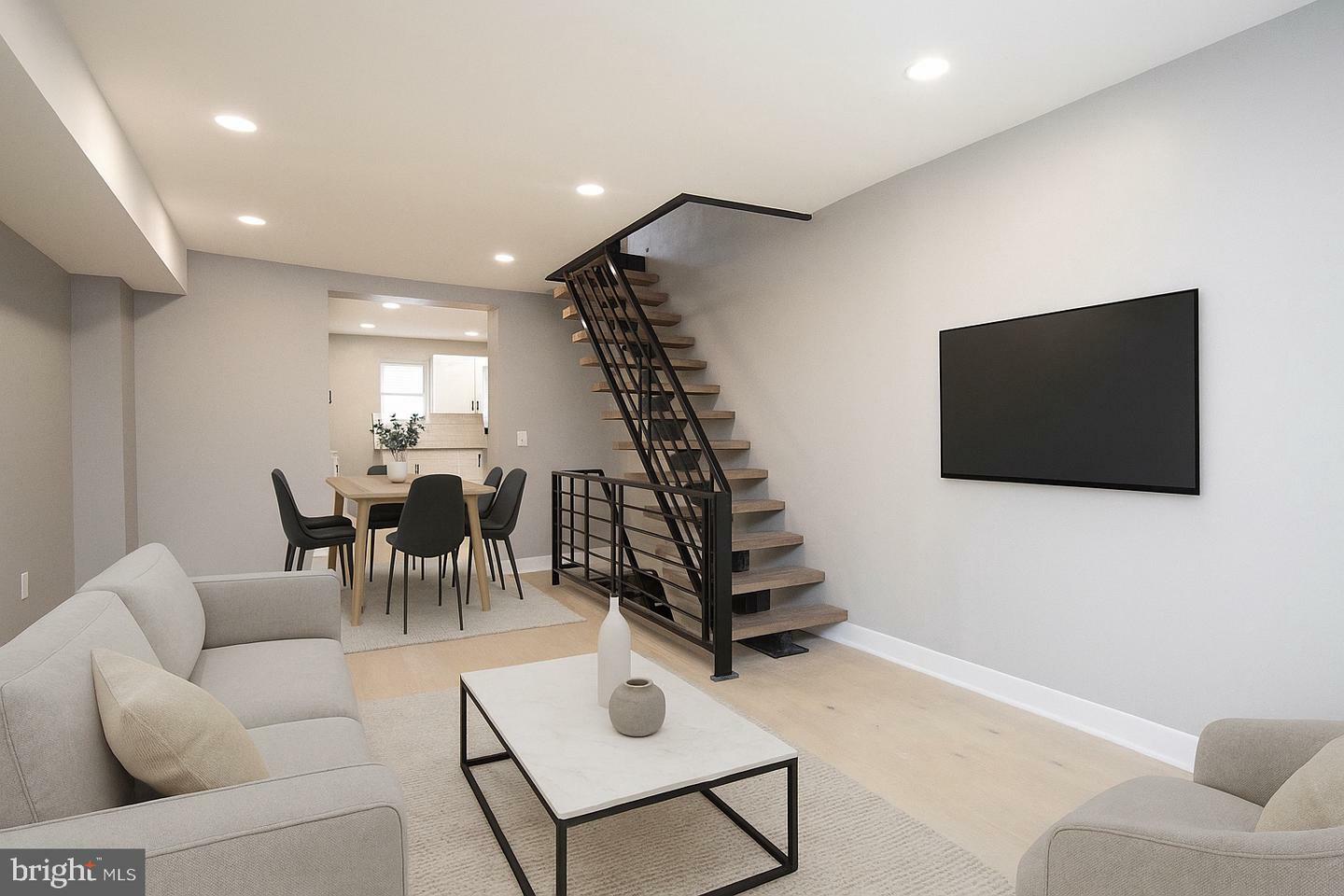 1725 W Thompson Street  Philadelphia PA 19121 photo