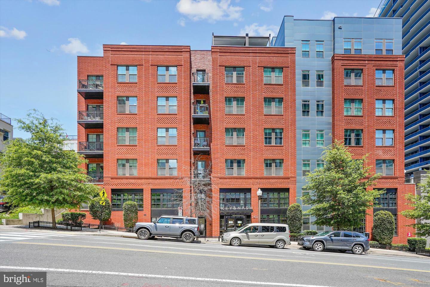 Property Photo: 1411 Key Boulevard 210 VA 22209