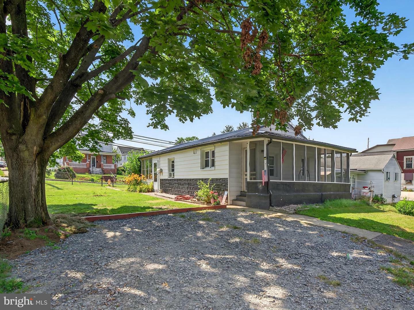 Property Photo: 102 Altoona Avenue PA 17025