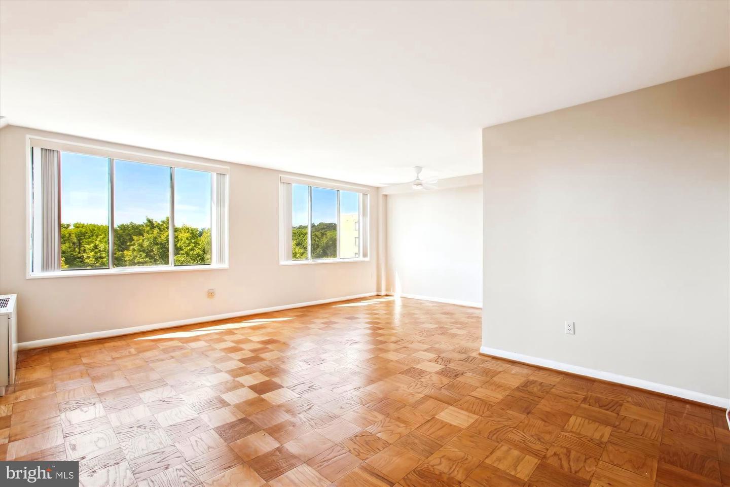 Property Photo:  6621 Wakefield Drive 812  VA 22307 