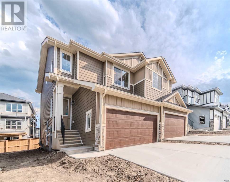 Photo de la propriété:  124 Waterford Way  AB T1X 3A2 