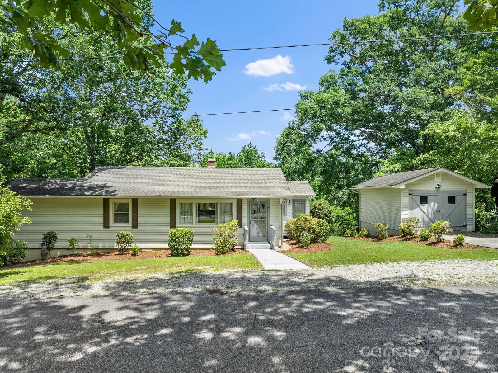 Property Photo:  211 Woodland Road  NC 28782 