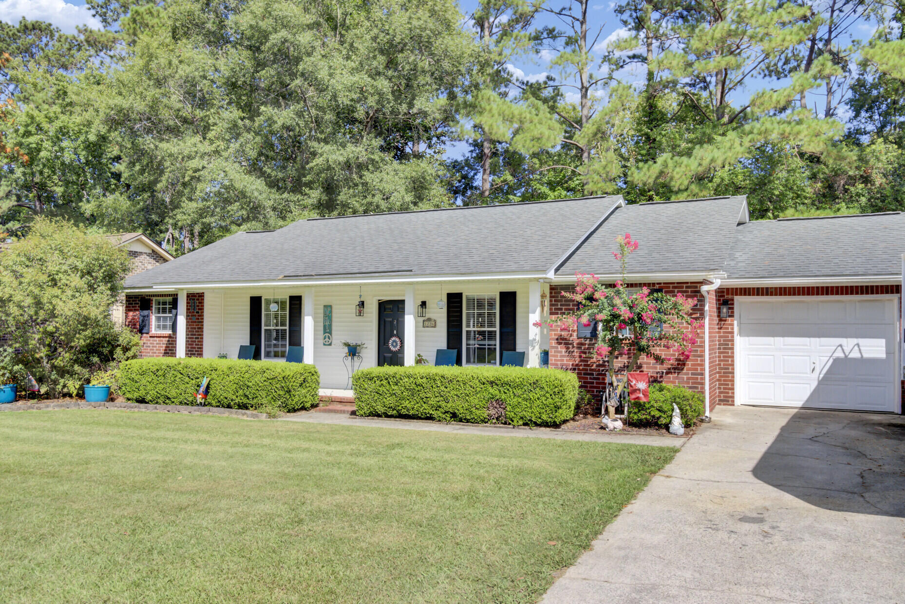 Property Photo: 1236 Scotch Pine Lane SC 29456