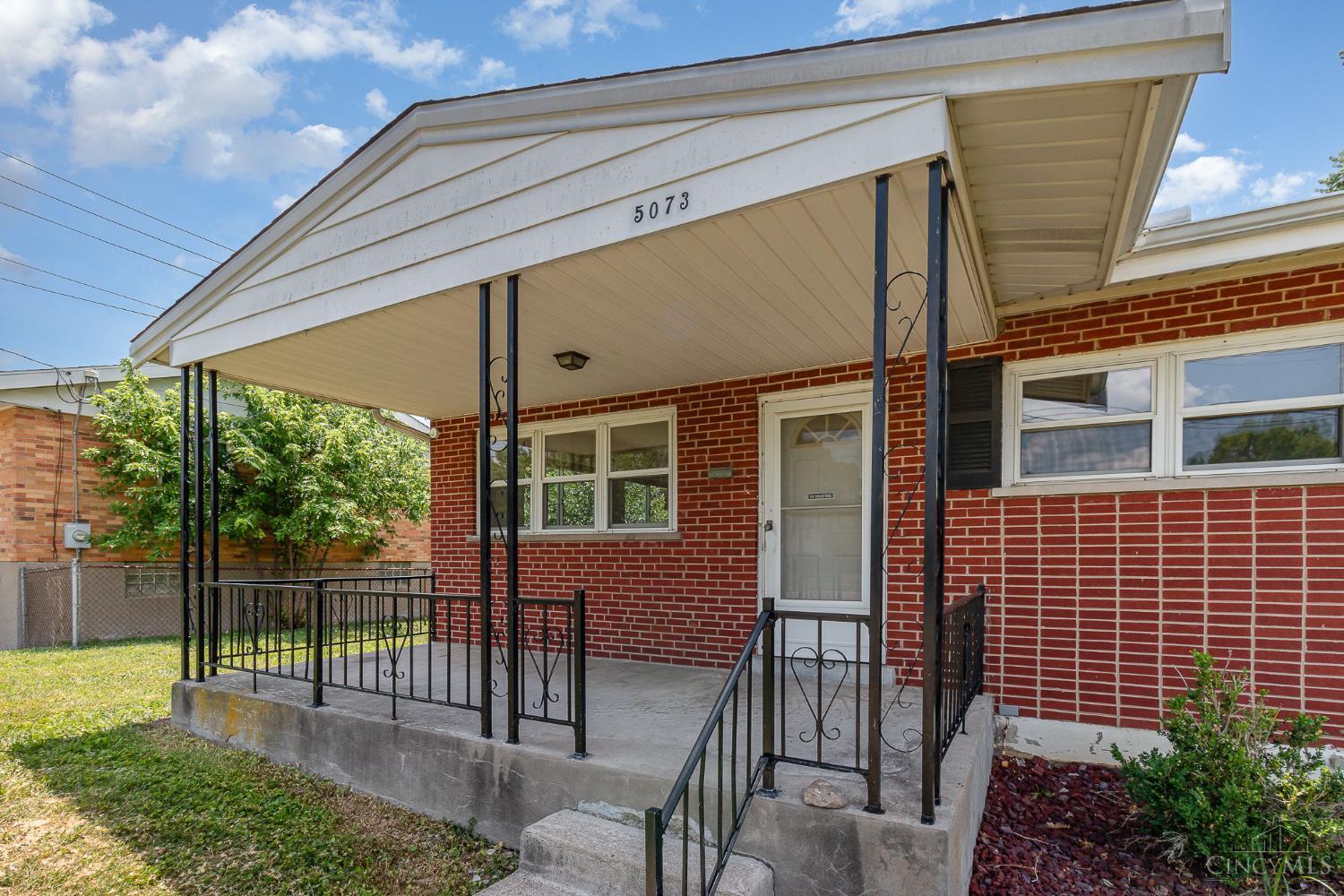 Property Photo: 5073 Grosse Pointe Lane OH 45238