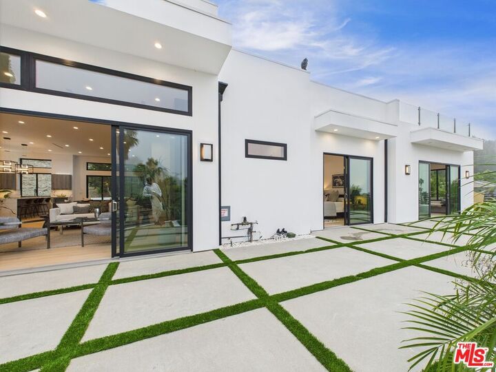 Property Photo: 4637 Dunas Ln CA 91356