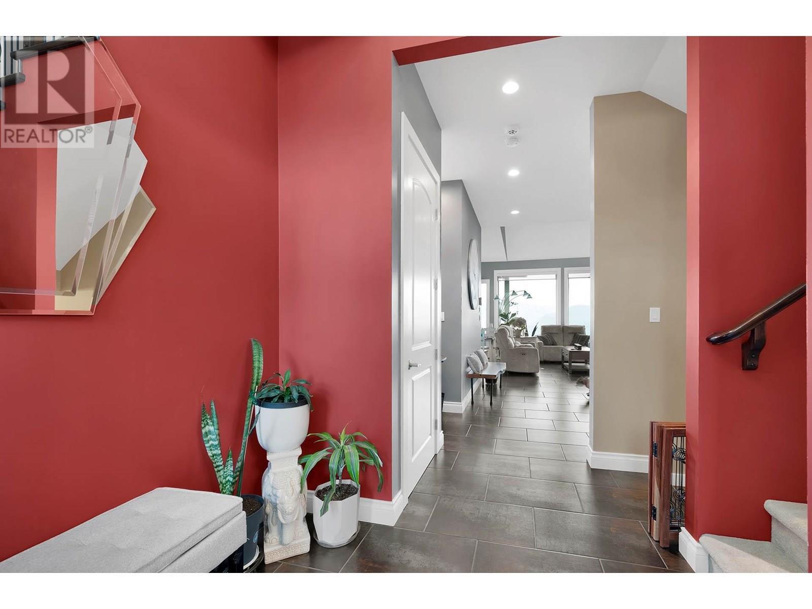 Property Photo:  460 Azure Place 16  BC V2E 0A9 