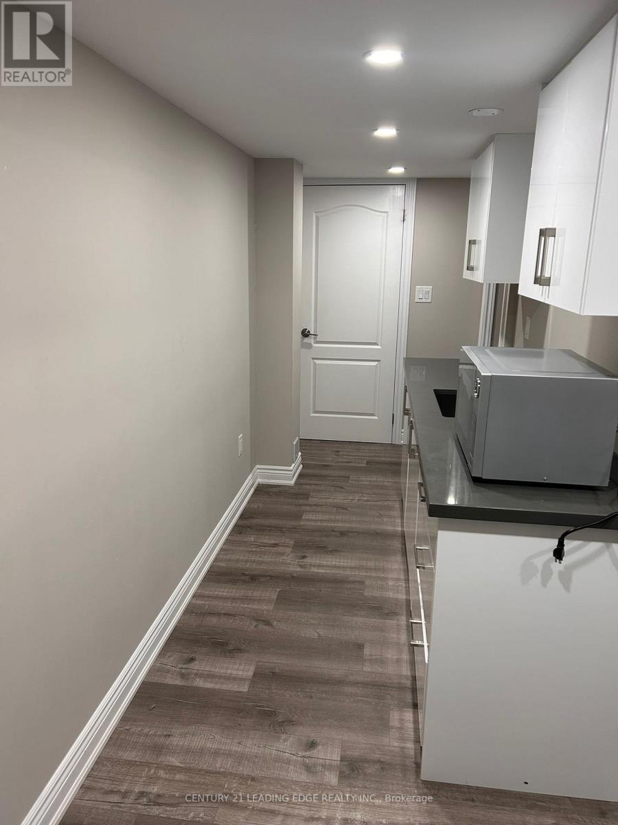 Property Photo: 1466 Kovachik Boulevard 1B ON L9E 1T6