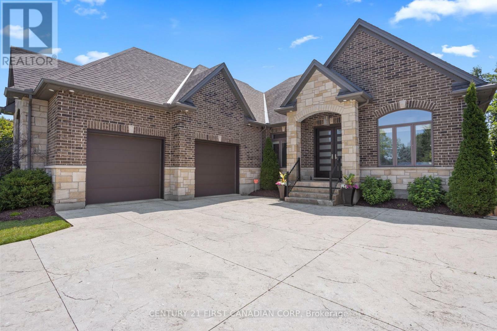 Property Photo: 7071 Clayton Walk ON N6P 0A1