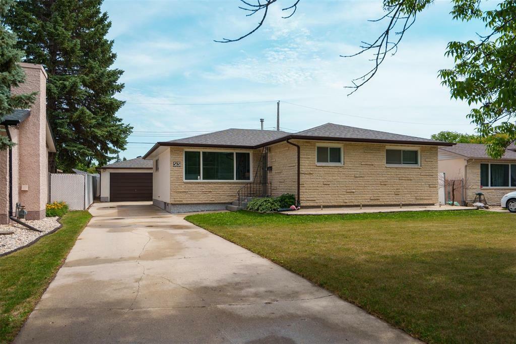 53 Brewster Bay  Winnipeg MB R2C 2X2 photo