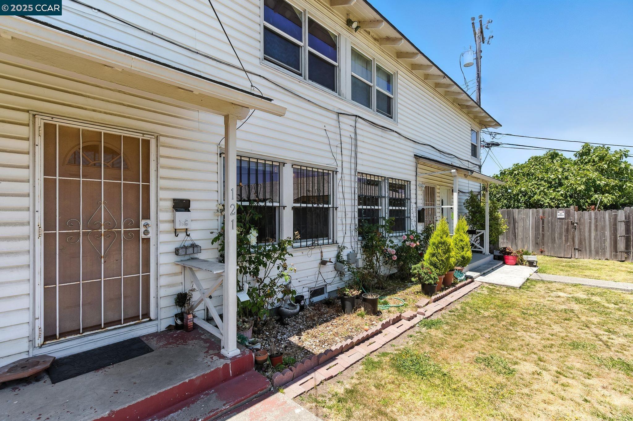 Property Photo: 121 Collins Street CA 94801