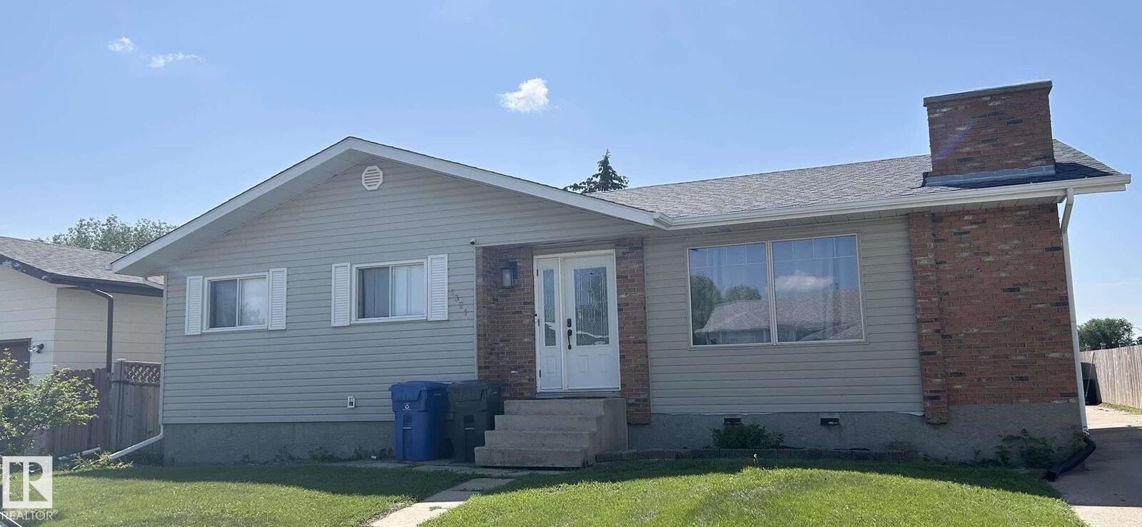 Property Photo:  5321 60 Avenue  AB T9C 1J4 
