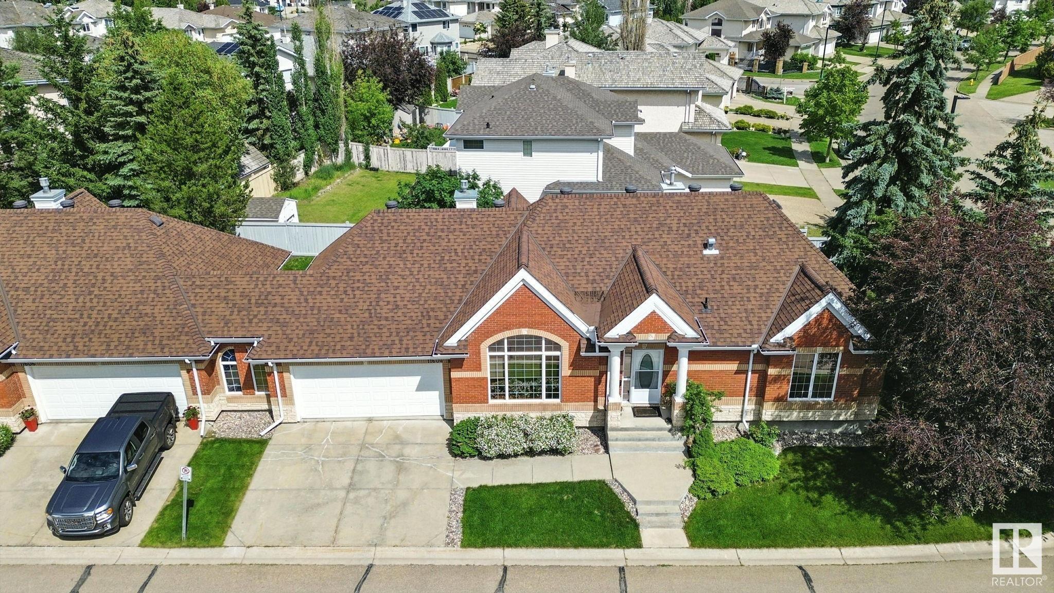 Property Photo: 11604 15 Avenue NW AB T6J 7H9