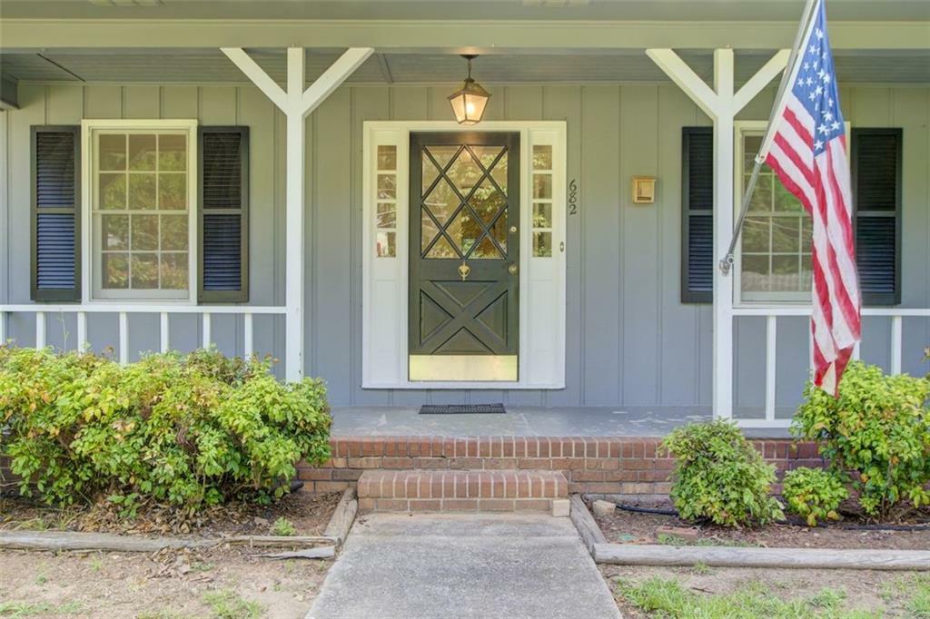 Property Photo: 682 Ridgeview Drive SW GA 30047