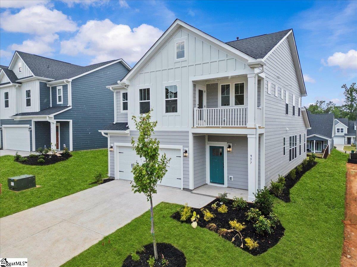 Property Photo: 957 Diane Lane SC 29369