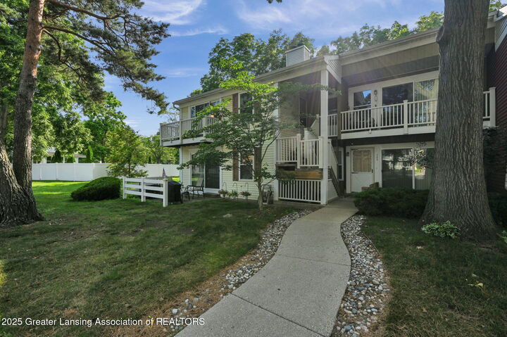 2034 Hamilton Road  Okemos MI 48864 photo